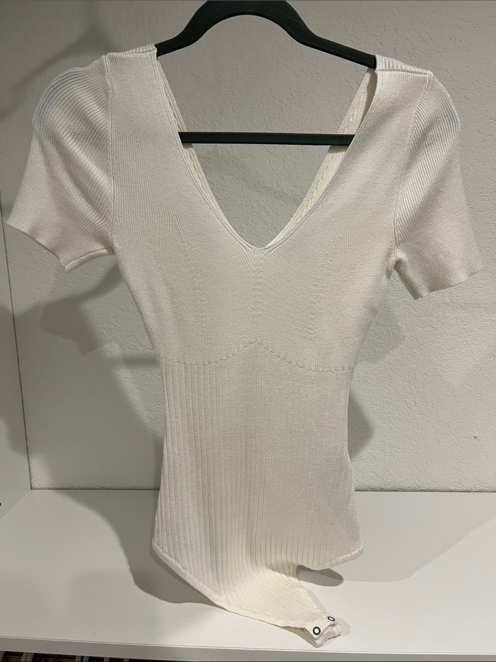 Abercrombie & Fitch Cream V-Neck Ribbed Short Sleeve Top